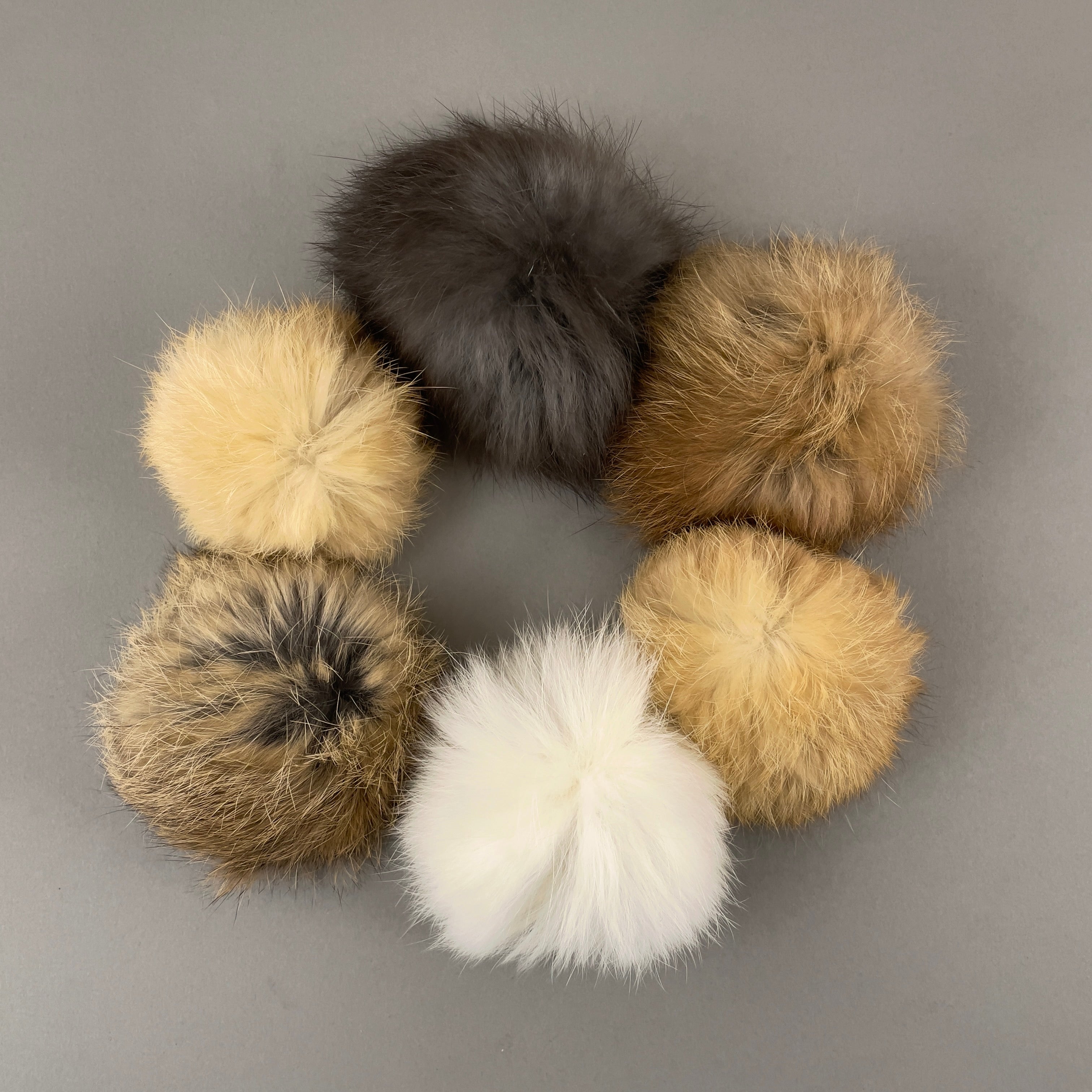 Kaninchenfellbälle für Katzen